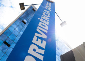 Idosos acima de 80 anos podem agendar prova de vida em casa