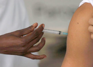 Covid-19: Brasil registra menor média móvel de casos em um dia