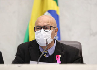 Deputado Romanelli homenageia ex-prefeitos do Norte Pioneiro