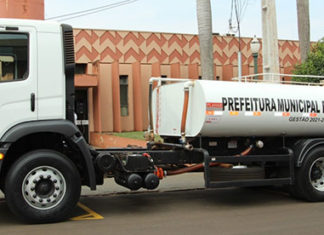 Comunidade bandeirantense é beneficiada com caminhão pipa