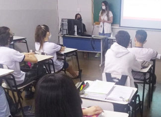 Palestra sobre análise comportamental mobiliza alunos e professores do Ensino Médio