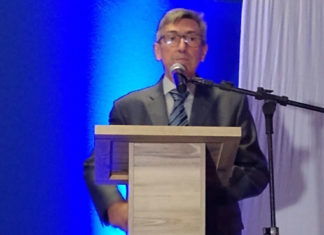 Em evento marcado por muita emoção, Colégio ECEL realiza colação de grau