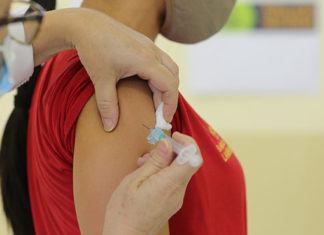 Saúde esclarece: pode tomar a vacina contra Covid-19 e Influenza tendo sintomas gripais?