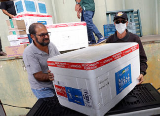 Saúde orienta sobre quarta dose para idosos contra a Covid-19 e distribui vacinas contra a gripe