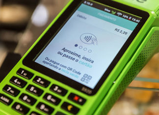 Procon-PR alerta consumidores para o golpe do cartão trocado