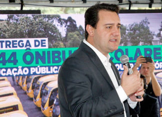 Romanelli destaca reforço no transporte escolar às cidades do Paraná