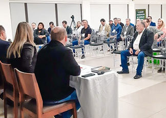 Congresso da ADJORI-PR marca união e força dos jornais impressos do interior