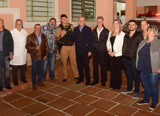 Deputado Romanelli entrega equipamentos para a Santa Casa e viaturas para a PM em Bandeirantes