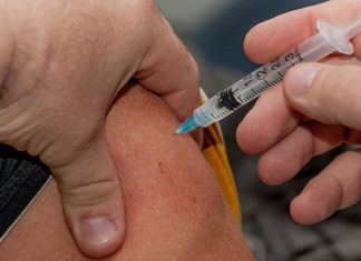 Hepatite: exames e vacinas em dia ajudam na prevenção da doença