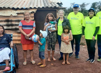 Projeto do Rotary Internacional entrega cadeira de rodas em aldeias indígenas