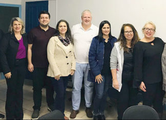 Professor de Minho, em Portugal, visita município e troca experiência pedagógica