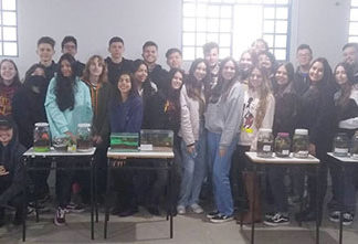 Alunos do 3º Ano EM do Colégio ECEL produzem “Terrário”