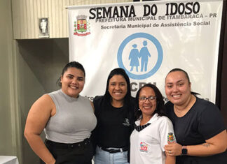 Idosos recebem tratamento de beleza