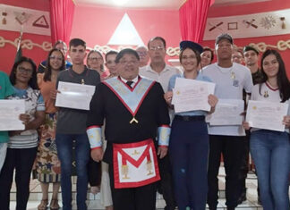 Loja Maçônica Estrela faz homenagens a alunos do ensino médio da rede pública
