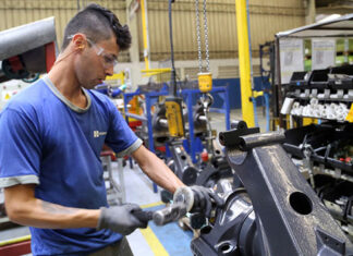 Paraná é o maior gerador de empregos para jovens de 18 a 29 anos da região Sul