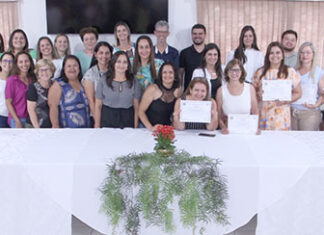 Eleitas pela própria comunidade escolar, diretoras tomam posse para escolas e CMEIs