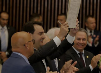 Ratinho Junior e Darci Piana tomam posse para mais quatro anos de mandato