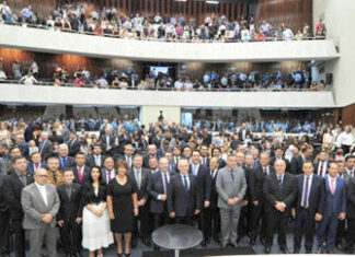 Deputados da 20ª legislatura serão empossados nesta quarta-feira