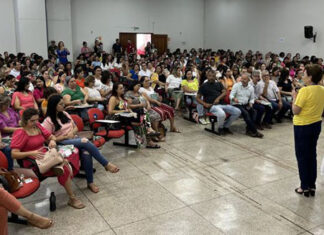 Educação da rede municipal recebe palestras motivacionais e de capacitação