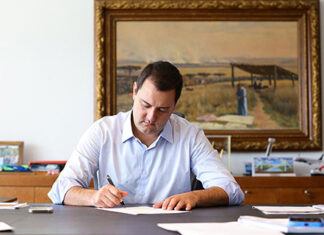 Governador anuncia reajuste de 5,79% para servidores e novo piso dos professores