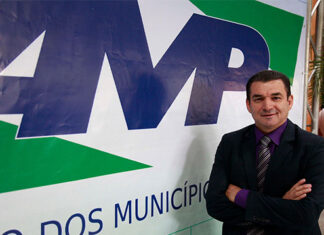 Prefeito de Santa Cecília do Pavão é eleito presidente das associações dos municípios do PR