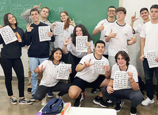 Comemoração ao Dia Nacional da Língua Brasileira de Sinais