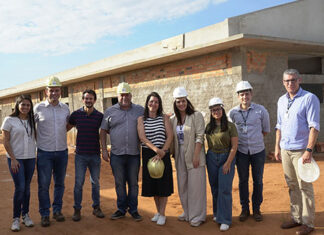 Reitoria e diretoria de campus visitam construção da nova Clínica de Fisioterapia