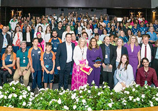 Janja Lula da Silva participa de evento com jovens de projetos sociais apoiados pela Itaipu