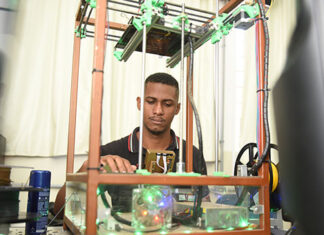 Aluno de Ciência da Computação da UENP constrói impressora 3D