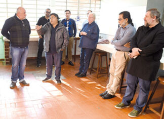 UENP instala equipamento de cultivo controlado de plantas para auxiliar em pesquisas científicas