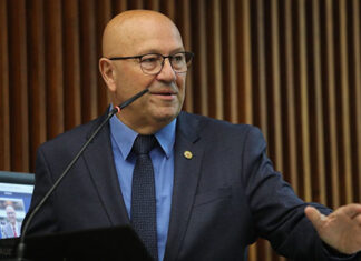 Cobrança de pedágio deve começar este ano, afirma deputado