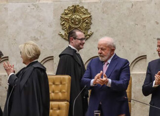 Cristiano Zanin é empossado no cargo de ministro do STF