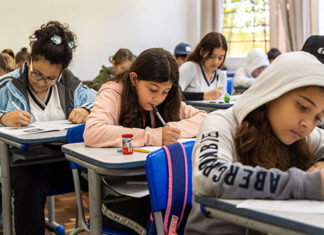 Começa a avaliação nacional da educação básica nas escolas da rede estadual