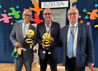 Sicredi atua em projeto que conecta crianças do Brasil e da Polônia