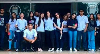 Alunos do Ensino Médio do Colégio Maximus participam da Feira de Profissões da UENP