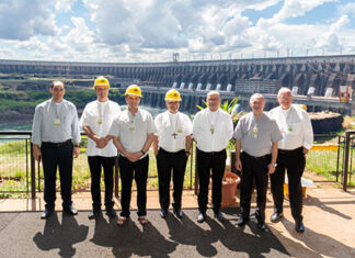 Bispos do PR visitam Itaipu e ressaltam parcerias sociais da usina com a Cáritas, vinculada à Igreja Católica