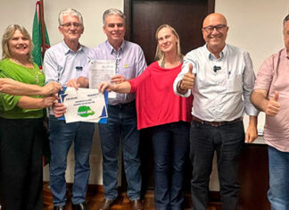 Ribeirão Claro adere ao Susaf-Pr e vai pavimentar estrada rural