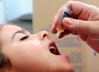 Campanha de vacinação contra a poliomielite começa na segunda-feira em todo o Paraná