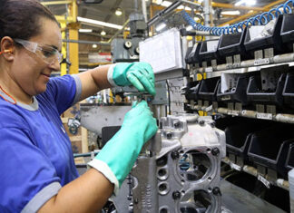 Indústria, comércio e serviços: economia do Paraná cresce em todos os segmentos