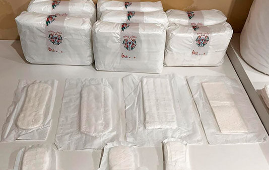 Mulheres encarceradas produzirão os próprios absorventes íntimos