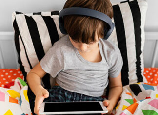 Uso prolongado de telas aumenta depressão em até 72% das crianças