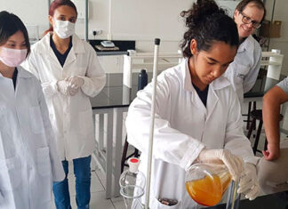 Jovens cientistas