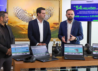 Escolas estaduais são beneficiadas com mais de 9 mil notebooks e 119 mil headsets