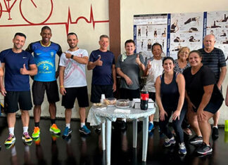 ‘Apagando velinhas e queimando calorias…’