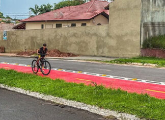 Comunidade de Jacarezinho ganha nova ciclofaixa