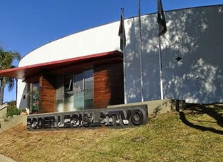 Judiciário determina suspensão de legislação que autorizou aumento de 75% dos salários de vereadores