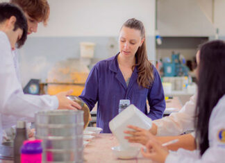 Censo 2022: com avanço das políticas, Paraná tem 1/5 da população com ensino superior