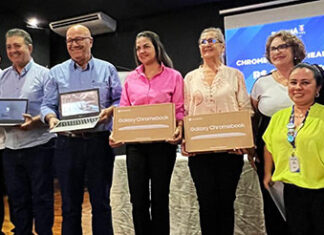 Escolas do NRE/Cornélio Procópio são beneficiadas com chromebooks e headsets