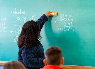 SEED-PR publica edital do novo PSS para 500 vagas