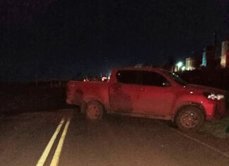 Acidente na PR-092 envolve duas camionetas na região de Andirá